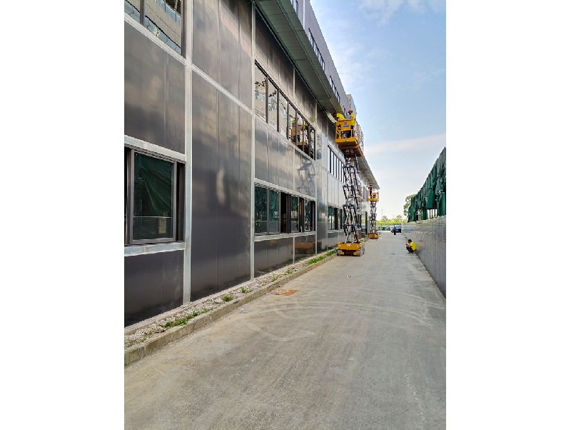 廣東嘉騰機器人加建鋼結(jié)構(gòu)倉庫