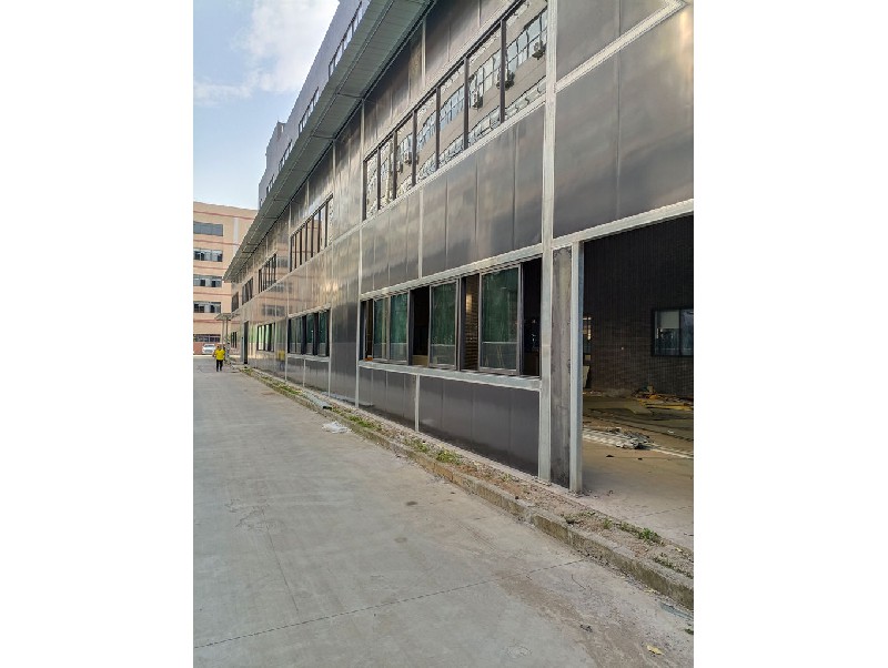 廣東嘉騰機器人加建鋼結(jié)構(gòu)倉庫